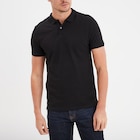 Polo en coton manches courtes noir homme en promo chez La Halle Polo en coton manches courtes noir homme dans le catalogue La Halle