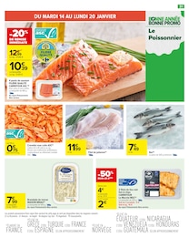 Offre Crevettes cuites dans le catalogue Carrefour du moment à la page 33