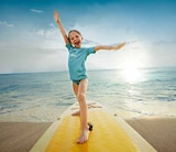 Decathlon Dresden - UV-Shirt Kinder Angebot im Prospekt UV-Shirt Kinder bei Decathlon im Dresden Prospekt für 7,99 €
