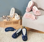 Chaussons femme avec masque en promo chez Super U Calais à 8,90 €