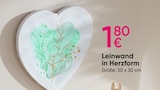 Leinwand in Herzform bei PEPCO im Kamp-Lintfort Prospekt für 1,80 €