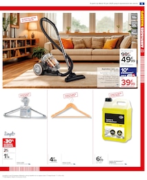 Offre Aspirateur Sans Sac dans le catalogue Carrefour du moment à la page 7