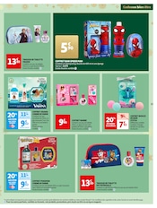 Promos Trousse De Toilette dans le catalogue "Réveillons Noël : Un max de promo sur nos plus beaux cadeaux" de Auchan Hypermarché à la page 13