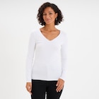 Promo T-shirt manches longues col en V coton blanc femme à 8,99 € dans le catalogue La Halle à Pusey