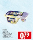 Nestlé Joghurt oder Vanillejoghurt mit Smarties Angebote bei famila Nordost Celle für 0,79 €