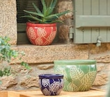 Pot boule en céramique en promo chez U Express Pot boule en céramique dans le catalogue U Express