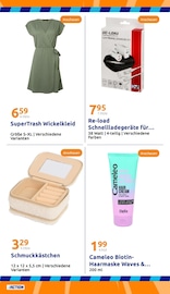 Aktueller Action Prospekt mit Kleid, "kleine Preise, grosse Freude!", Seite 30