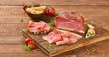 Schinkenspeck im REWE Prospekt Schinkenspeck von LAND BAUERN STROHSCHWEIN im aktuellen REWE Prospekt für 1,69 €