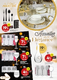 Offre Couteau dans le catalogue Maxi Bazar du moment à la page 2