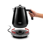 Bouilloire Delonghi KBY2011.BK - Delonghi en promo chez Darty Sarcelles à 79,99 €