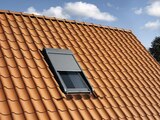 Volet roulant électrique - H. 98 x L. 78 cm - Velux en promo chez Brico Dépôt Volet roulant électrique - H. 98 x L. 78 cm - Velux dans le catalogue Brico Dépôt