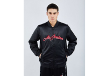 Foot Locker Lorient - Jordan Remastered - Homme Manteaux blousons Promo Jordan Remastered - Homme Manteaux blousons dans le catalogue Foot Locker "Foot Locker" à Lorient