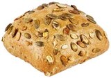 Das herzhaft-kernige Kürbiskernbrötchen Angebote von Brot & Mehr bei REWE Ettlingen für 0,35 €