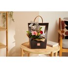 Bouquet sac cadeau du Nouvel An dans le catalogue Carrefour Market