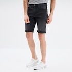 Bermuda droit en jean denim noir homme en promo chez La Halle Bermuda droit en jean denim noir homme dans le catalogue La Halle