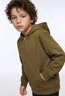 Monoprix Colmar Colmar - Promo Sweat à capuche uni contenant en coton BIO Promo Sweat à capuche uni contenant en coton BIO à 19,99 € dans le catalogue Monoprix Colmar à Colmar