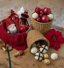 Promo Pack de 20 boules de noël à 9,99 € dans le catalogue Botanic à Souffelweyersheim