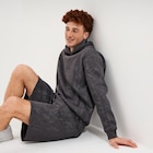 Sweat hoodie à capuche molleton gris foncé homme dans le catalogue La Halle