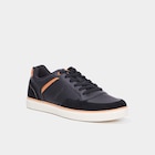 Promo Tennis basses à lacets noir homme à 27,99 € dans le catalogue La Halle à Aubagne