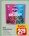 Aktuelles Schoko Brezeln Angebot bei REWE in Aschaffenburg ab 2,29 €