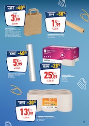 Offre Papier Cadeau dans le catalogue Bureau Vallée du moment à la page 13