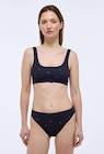Culotte sans coutures DAISY avec broderie en promo chez Monoprix Margaret Culotte sans coutures DAISY avec broderie dans le catalogue Monoprix Margaret