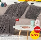Jacquard-Sherpa-Kuscheldecke Angebote von HOME IDEAS Living bei Penny Frankfurt für 5,99 €