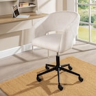 Chaise de bureau velours cotele en promo chez B&M Chaise de bureau velours cotele dans le catalogue B&M