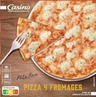 Pizza pâte fine 4 fromages surgelée - CASINO dans le catalogue Géant Casino