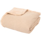 Plaid Chenille - Action en promo chez Action Besançon à 9,95 €