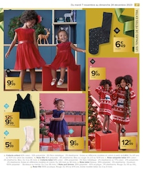 Offre Tunique Femme dans le catalogue Carrefour du moment à la page 27