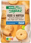 Bio + vegan Kekse & Waffeln Angebote von REWE bei REWE Neuss für 2,29 €