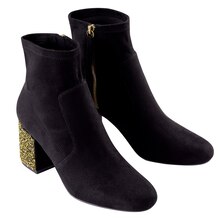BOOTS CHAUSSETTES À TALONS PAILLETÉS - Monoprix à Montreuil BOOTS CHAUSSETTES À TALONS PAILLETÉS en promo chez Monoprix Montreuil à 45,99 €
