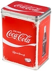 Vorratsdose oder Blechschild von Coca Cola für 6,99 € bei Penny im Angebot Vorratsdose oder Blechschild von Coca Cola im aktuellen Penny Prospekt