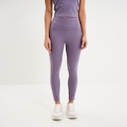 La Halle Cogolin - Promo Legging de sport taille haute violet femme Promo Legging de sport taille haute violet femme à 25,99 € dans le catalogue La Halle à Cogolin