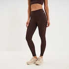 Legging de sport gainant taille haute marron foncé femme en promo chez La Halle Legging de sport gainant taille haute marron foncé femme dans le catalogue La Halle