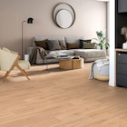 Sol vinyle rouleau Iconik Resistex décor bois chêne clair L.4m Tarkett dans le catalogue Castorama