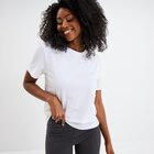 Promo T-shirt col rond manches courtes coton blanc femme à 4,99 € dans le catalogue La Halle à Lunel