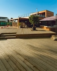 Lame de terrasse pin vert en promo chez Brico Dépôt Lame de terrasse pin vert dans le catalogue Brico Dépôt