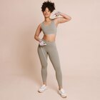 Legging de sport gainant taille haute vert kaki femme - La Halle Legging de sport gainant taille haute vert kaki femme à 7,00 € dans le catalogue La Halle