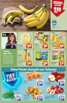 Ananas im REWE Prospekt "Dein Markt" mit 36 Seiten (München)