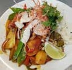 Gewürze im Möbel Inhofer Prospekt Saftiges Hähnchencurry im aktuellen Möbel Inhofer Prospekt für 11,90 €