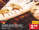 Netto Marken-Discount Augustdorf - Fackelbrot Cheddar Mozzarella Angebot im Prospekt Fackelbrot Cheddar Mozzarella bei Netto Marken-Discount im Augustdorf Prospekt für 2,99 €
