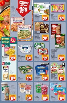 Pizza im REWE Prospekt "Dein Markt" mit 38 Seiten (Kiel)