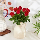 bouquet de 7 roses très gros boutons - CARREFOUR - Carrefour à Bordeaux bouquet de 7 roses très gros boutons - CARREFOUR en promo chez Carrefour Bordeaux à 7,99 €