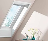 Fenêtre de toit à rotation Confort Everfinish - polyuréthane - VELUX dans le catalogue Castorama
