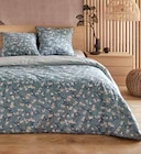 Promo Parure housse de couette 2 personnes et 2 taies d'oreiller sakura à 13,97 € dans le catalogue Intermarché à Royan