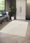 Tapis structuré à relief en promo chez Décor Discount Tapis structuré à relief dans le catalogue Décor Discount