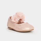 Ballerines à froufrous rose bébé fille en promo chez La Halle Ballerines à froufrous rose bébé fille dans le catalogue La Halle