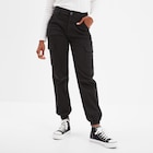 Pantalon cargo taille haute ajustable noir femme - La Halle à Villeurbanne Pantalon cargo taille haute ajustable noir femme en promo chez La Halle Villeurbanne à 12,99 €